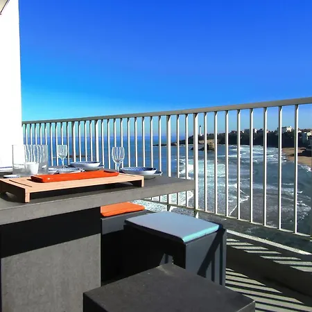 Appartement Au Coeur De La Ville Avec Vue Imprenable Sur La Mer *